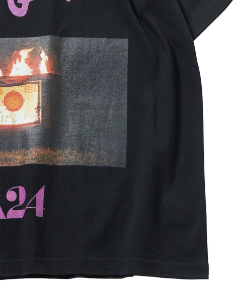 bonjour records（ボンジュールレコーズ）の「A24 for bonjour records 『I Saw The TV Glow』Exclusive T-shirt（Tシャツ/カットソー・レディース・ブラック/ホワイト/ホワイト系その他/ホワイト系その他2・L/M/XL）」の14枚目の写真