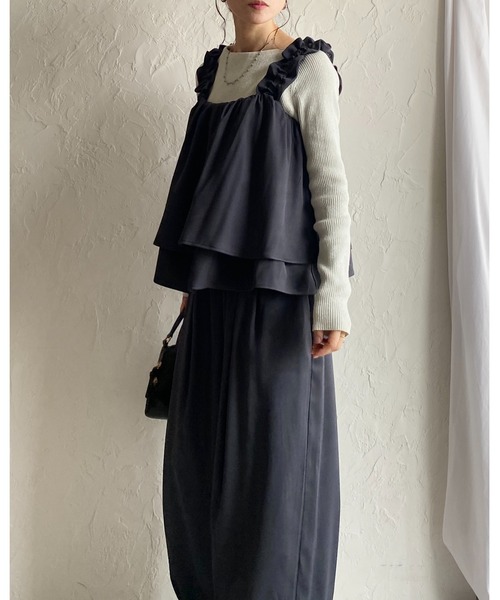 She's Closet(シーズクローゼット)の「肩フリルショルダーギャザーキャミソールビスチェ&ロングカーブワイドパンツセットアップ(セットアップ・レディース・ブラック/チャコールグレー/ブラウン・FREE)」の11枚目の写真