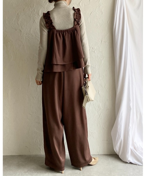 She's Closet(シーズクローゼット)の「肩フリルショルダーギャザーキャミソールビスチェ&ロングカーブワイドパンツセットアップ(セットアップ・レディース・ブラック/チャコールグレー/ブラウン・FREE)」の15枚目の写真