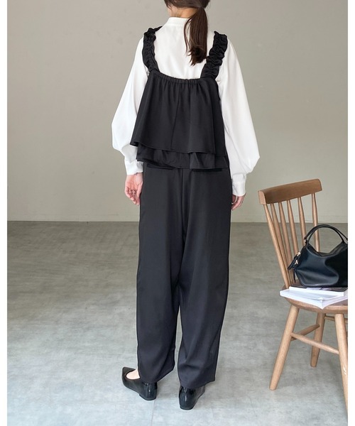 She's Closet(シーズクローゼット)の「肩フリルショルダーギャザーキャミソールビスチェ&ロングカーブワイドパンツセットアップ(セットアップ・レディース・ブラック/チャコールグレー/ブラウン・FREE)」の19枚目の写真