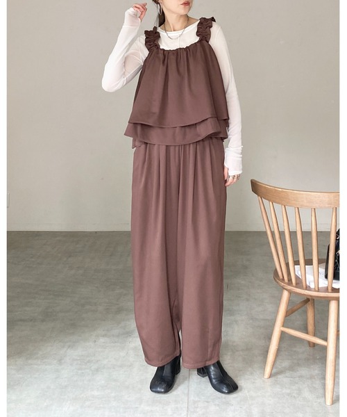 She's Closet(シーズクローゼット)の「肩フリルショルダーギャザーキャミソールビスチェ&ロングカーブワイドパンツセットアップ(セットアップ・レディース・ブラック/チャコールグレー/ブラウン・FREE)」の20枚目の写真