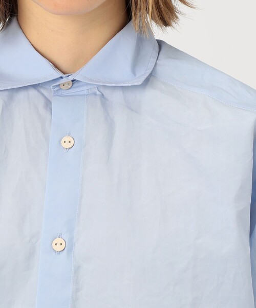 BASERANGE（ベースレンジ）の「BASERANGE CLAUDE コットンポプリン シャツ（シャツ/ブラウス・レディース・ライトブルー・XS）」の2枚目の写真