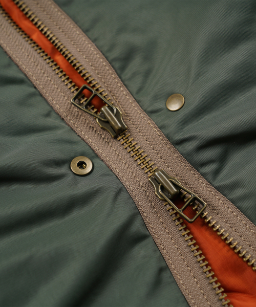 FRIZMWORKS(フリズムワークス)の「REVERSIBLE MA-1 LINER JACKET _ OLIVE(ブルゾン・メンズ・その他・LARGE/X-LARGE/SMALL/MEDIUM)」の7枚目の写真