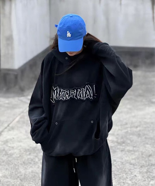 nonomi(ノノミ)の「グランジタイダイ × グラフィティロゴ スウェットセットアップ(パーカー・レディース・ブラック/ライトベージュ・L/M)」の4枚目の写真