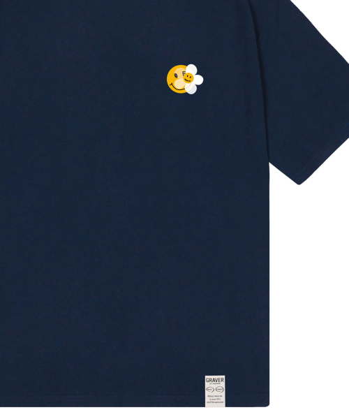 GRAVER（グレーバー）の「[ユニセックス]スモールドットスマイルフラワーミックス半袖Tシャツ_ネイビー（Tシャツ/カットソー・レディース・ネイビー・SMALL/MEDIUM/LARGE）」の3枚目の写真