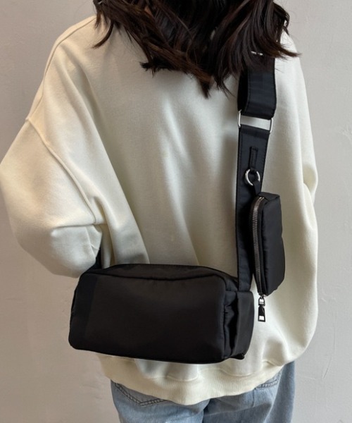 yuue' ( wear )(ユーイ)の「ペットボトルが入る◎ポーチ付きスクエアショルダーボディバッグ(ショルダーバッグ・レディース・アイボリー/ブラック・FREE)」の9枚目の写真