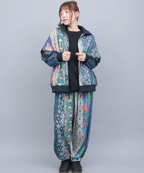 チチカカ(チチカカ)の「ファブリックプリント&ブラックパンツ(その他パンツ・レディース・ベージュ/ブルー/ブラック・FREE)」の17枚目の写真