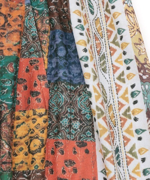 チチカカ(チチカカ)の「ファブリックプリント&ブラックパンツ(その他パンツ・レディース・ベージュ/ブルー/ブラック・FREE)」の4枚目の写真