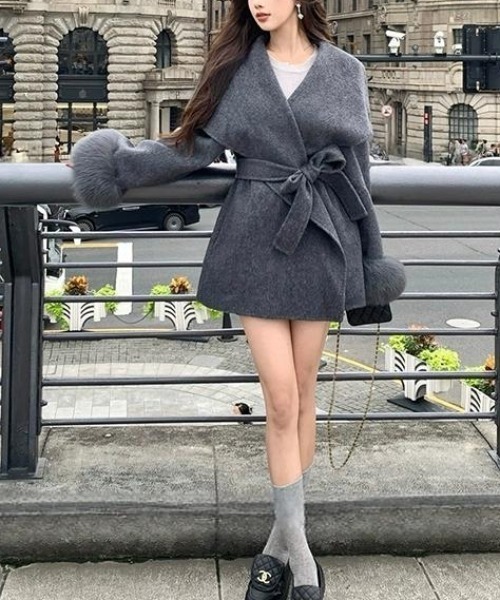 セール】袖ふわふわファー付きコート（チェスターコート）｜FAVORITO