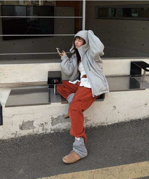 Majournee（マジョネ）の「CORDUROY CARGO PANTS_BRICK（その他パンツ・レディース・その他・SMALL/MEDIUM）」の4枚目の写真