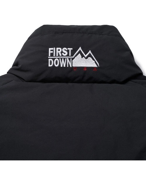 FIRST DOWN(ファーストダウン)の「FIRST DOWN SHORT BUBBLE DOWN JKT MICROFT(R)(ファーストダウン ショート バブルダウンジャケット マイクロフト)(ダウンジャケット/コート・レディース・ベージュ系/ホワイト/ブラック・SMALL/MEDIUM)」の12枚目の写真