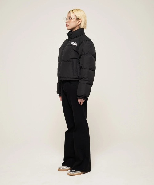FIRST DOWN(ファーストダウン)の「FIRST DOWN SHORT BUBBLE DOWN JKT MICROFT(R)(ファーストダウン ショート バブルダウンジャケット マイクロフト)(ダウンジャケット/コート・レディース・ベージュ系/ホワイト/ブラック・SMALL/MEDIUM)」の16枚目の写真