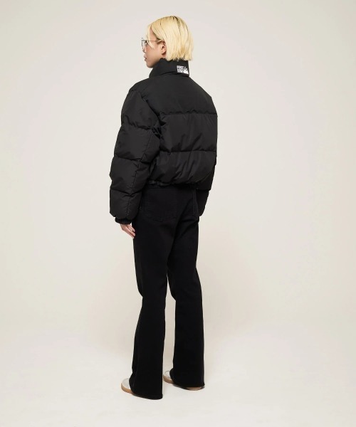 FIRST DOWN(ファーストダウン)の「FIRST DOWN SHORT BUBBLE DOWN JKT MICROFT(R)(ファーストダウン ショート バブルダウンジャケット マイクロフト)(ダウンジャケット/コート・レディース・ベージュ系/ホワイト/ブラック・SMALL/MEDIUM)」の17枚目の写真