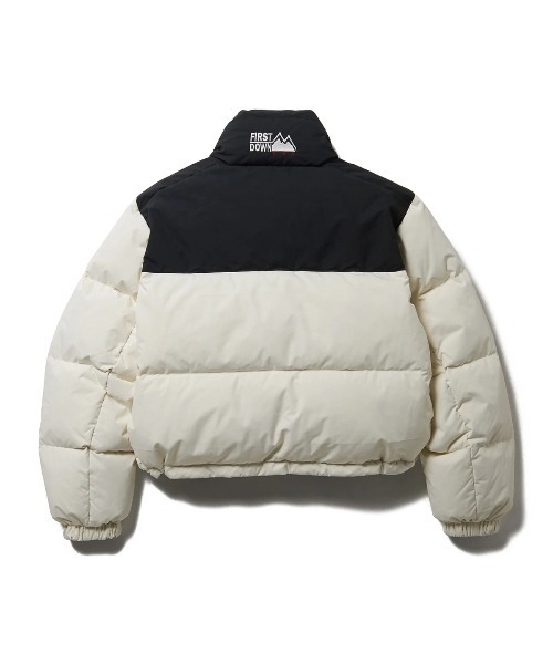 FIRST DOWN(ファーストダウン)の「FIRST DOWN SHORT BUBBLE DOWN JKT MICROFT(R)(ファーストダウン ショート バブルダウンジャケット マイクロフト)(ダウンジャケット/コート・レディース・ベージュ系/ホワイト/ブラック・SMALL/MEDIUM)」の5枚目の写真