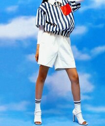 COME（シーオーエムイー）の「[UNISEX] Faux-Leather Shorts (White)（その他パンツ）」