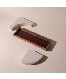 BONNE CHANCE（ボンヌシャンス）の「Walnut Wood Pentray - Oil Red（インテリア雑貨）」