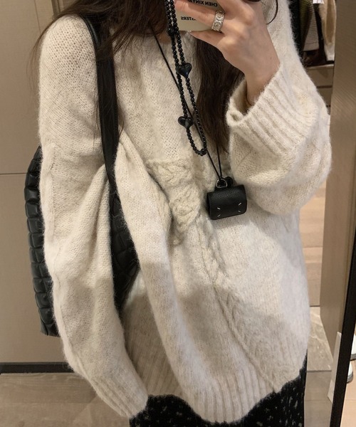 SPIGA(スピーガ)の「リボンジャガードゆったりニット(ニット/セーター・レディース・キャメル/ネイビー/オフホワイト/グレー・FREE)」の8枚目の写真