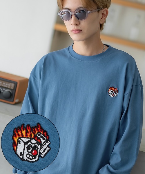 En serio TOKYO（エンソリオトーキョー）の「【SIDEWAYSTANCE】刺しゅうファイヤーダイス長袖Tシャツ（Tシャツ/カットソー・メンズ・ホワイト系その他3/ブルー系その他3/ブラック系その他3・LARGE/SMALL/MEDIUM/X-LARGE）」の3枚目の写真