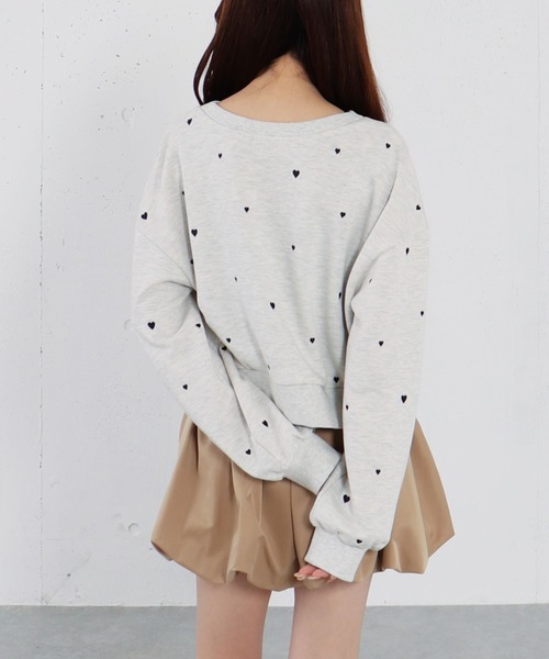 archives（アルシーヴ）の「ランダムハート刺繍スウェット（スウェット・レディース・グレー/ブラック/オートミール・MEDIUM）」の6枚目の写真