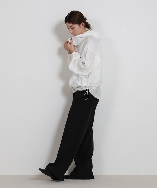 select MOCA（セレクトモカ）の「スタンドネックシアーフーディー（その他アウター・レディース・ブラック/オフホワイト・FREE）」の3枚目の写真