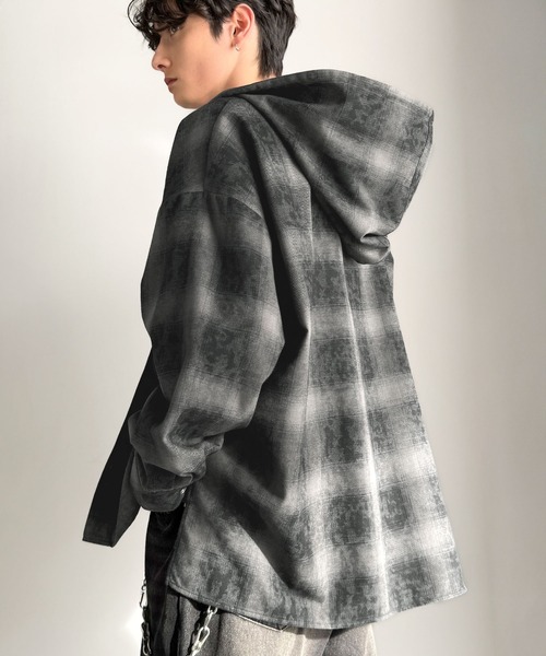 Java（ジャバ）の「《JaVaジャバコラボ》フードが醸す洗練された遊び心。ヴィンテージ風チェック柄シャツパーカー（シャツ/ブラウス・メンズ・ブラック/ブルー・LARGE/MEDIUM/SMALL）」の9枚目の写真