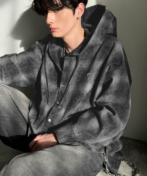 Java（ジャバ）の「《JaVaジャバコラボ》フードが醸す洗練された遊び心。ヴィンテージ風チェック柄シャツパーカー（シャツ/ブラウス・メンズ・ブラック/ブルー・LARGE/MEDIUM/SMALL）」の12枚目の写真