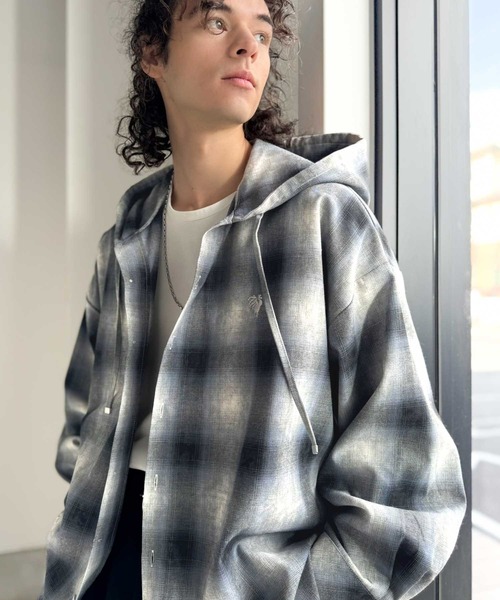 Java（ジャバ）の「《JaVaジャバコラボ》フードが醸す洗練された遊び心。ヴィンテージ風チェック柄シャツパーカー（シャツ/ブラウス・メンズ・ブラック/ブルー・LARGE/MEDIUM/SMALL）」の14枚目の写真