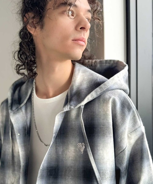 Java（ジャバ）の「《JaVaジャバコラボ》フードが醸す洗練された遊び心。ヴィンテージ風チェック柄シャツパーカー（シャツ/ブラウス・メンズ・ブラック/ブルー・LARGE/MEDIUM/SMALL）」の21枚目の写真