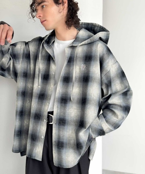 Java（ジャバ）の「《JaVaジャバコラボ》フードが醸す洗練された遊び心。ヴィンテージ風チェック柄シャツパーカー（シャツ/ブラウス・メンズ・ブラック/ブルー・LARGE/MEDIUM/SMALL）」の22枚目の写真