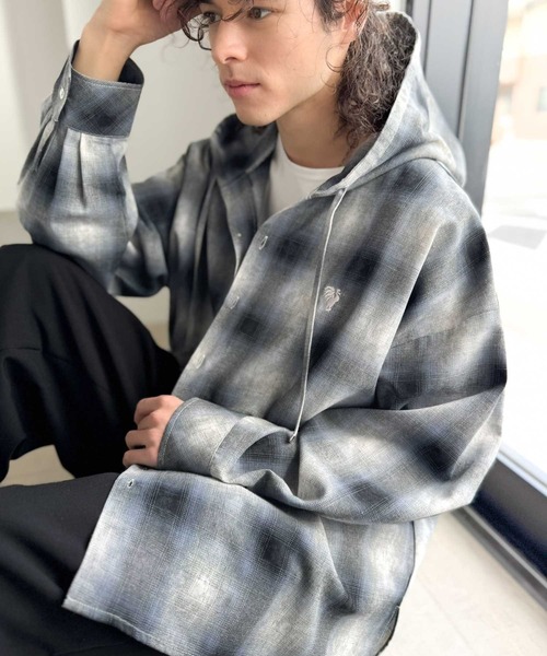 Java（ジャバ）の「《JaVaジャバコラボ》フードが醸す洗練された遊び心。ヴィンテージ風チェック柄シャツパーカー（シャツ/ブラウス・メンズ・ブラック/ブルー・LARGE/MEDIUM/SMALL）」の16枚目の写真