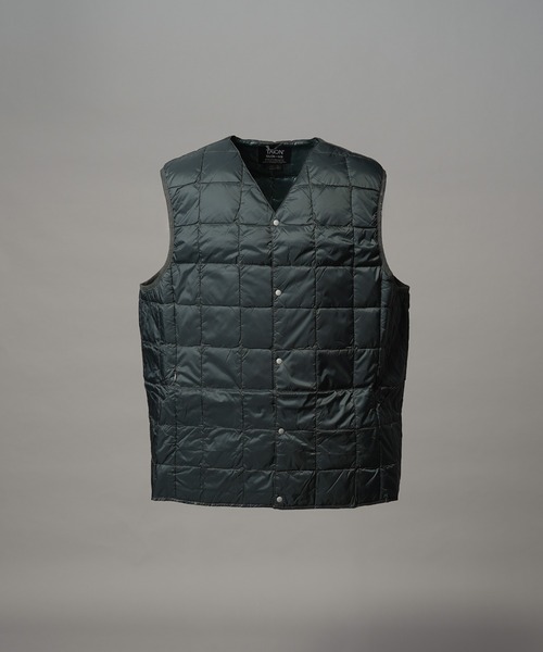 MAISON SPECIAL(メゾンスペシャル)の「《UNISEX》【TAION/タイオン】Vネックボタン インナーダウンベスト【MAISON SPECIAL/メゾンスペシャル】(ダウンベスト・メンズ・チャコールグレー/カーキ/ブラック/ライトグレー・0/1/3/2)」の2枚目の写真