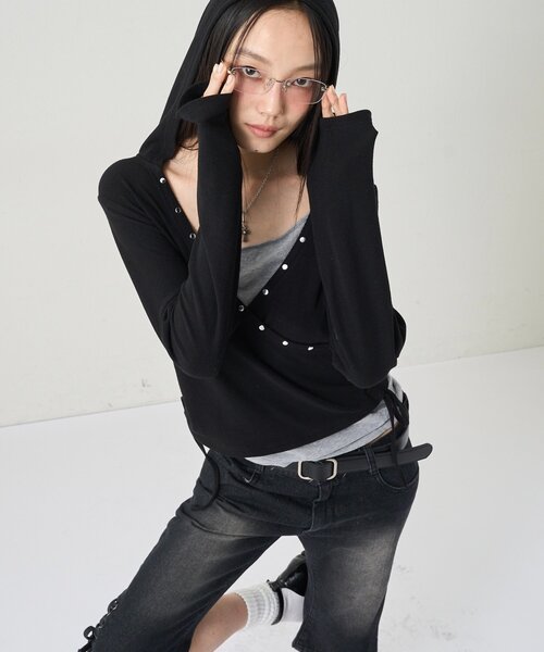 WHO'S WHO gallery(フーズフーギャラリー)の「STUDS RIB WRAP HOODIE(パーカー・レディース・オフホワイト/ブラック/グレー/チャコールグレー/カーキ・FREE)」の19枚目の写真