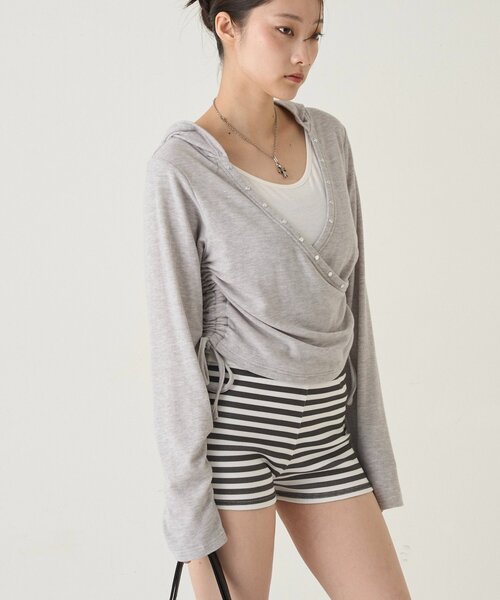 WHO'S WHO gallery(フーズフーギャラリー)の「STUDS RIB WRAP HOODIE(パーカー・レディース・オフホワイト/ブラック/グレー/チャコールグレー/カーキ・FREE)」の14枚目の写真