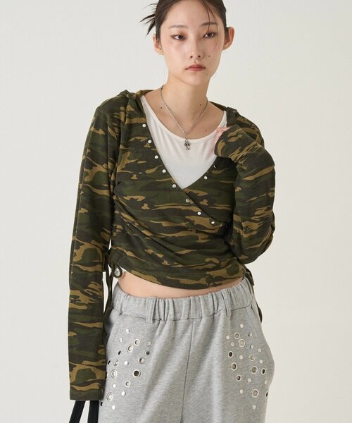 WHO'S WHO gallery(フーズフーギャラリー)の「STUDS RIB WRAP HOODIE(パーカー・レディース・オフホワイト/ブラック/グレー/チャコールグレー/カーキ・FREE)」の9枚目の写真