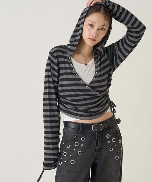 WHO'S WHO gallery(フーズフーギャラリー)の「STUDS RIB WRAP HOODIE(パーカー・レディース・オフホワイト/ブラック/グレー/チャコールグレー/カーキ・FREE)」の10枚目の写真