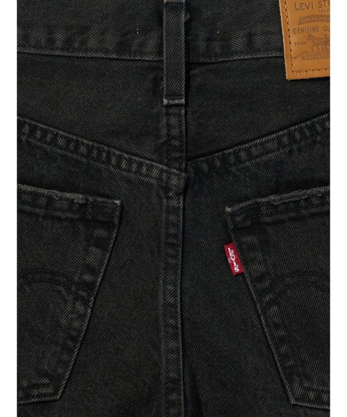 Levi's(リーバイス)の「Levi's/リーバイス RIBCAGE ショーツ ブラック(デニムパンツ・レディース・ブラック・28inch/27inch/25inch/26inch/24inch/23inch)」の6枚目の写真