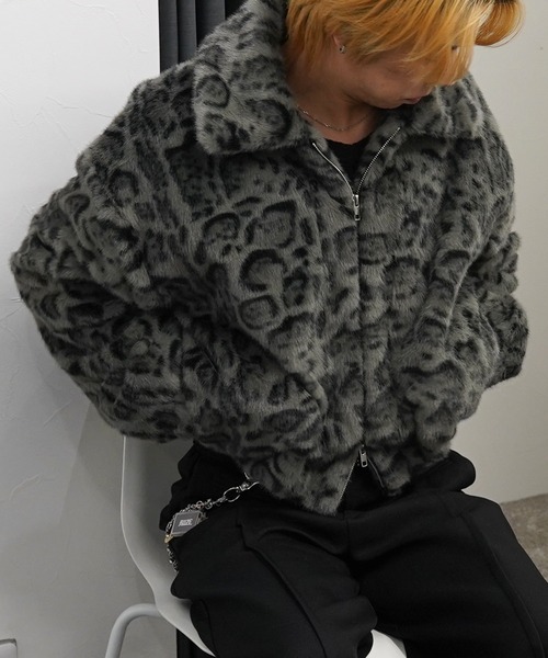 GLARE(グレア)の「【GLARE】レオパード クロップド ファーブルゾン / Leopard Cropped Fur Blouson(ブルゾン・メンズ・グレー/ブラウン・M/L)」の8枚目の写真