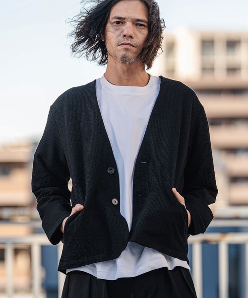 CAMBIO(カンビオ)の「mj11354- サッカーノーカラーカーデジャケット(CA04-61422)(ノーカラージャケット・メンズ・ブラック/グレイッシュベージュ・M/L/XL)」の4枚目の写真