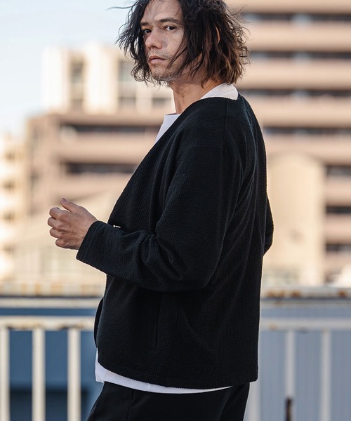 CAMBIO(カンビオ)の「mj11354- サッカーノーカラーカーデジャケット(CA04-61422)(ノーカラージャケット・メンズ・ブラック/グレイッシュベージュ・M/L/XL)」の5枚目の写真