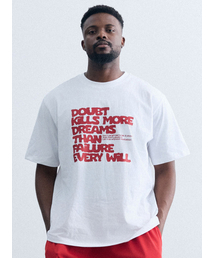 AIRIT（アイリット）の「スクリプトプリントTシャツ AM1176 WH（Tシャツ/カットソー）」