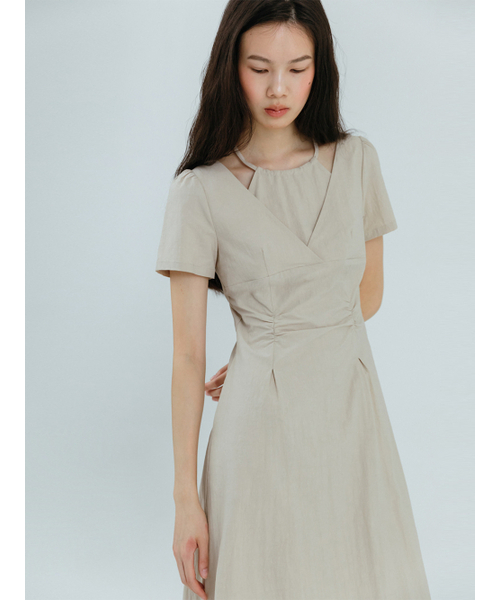 ETMON(エトモン)の「Halter-Neck Shirring Dress, Beige(ワンピース・レディース・その他・S/M)」の2枚目の写真
