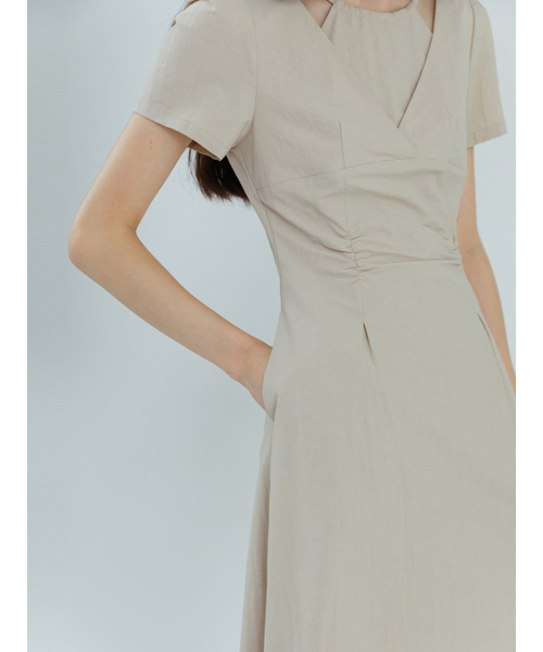ETMON(エトモン)の「Halter-Neck Shirring Dress, Beige(ワンピース・レディース・その他・S/M)」の5枚目の写真