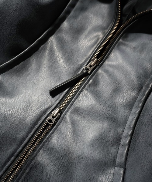 CAMPHOR WOOD(カンファーウッド)の「FADED SHORT LENGTH PU-LEATHER JACKET / フェードショート丈PUレザージャケット(ライダースジャケット・メンズ・ダークブラウン/スミクロ・LARGE/MEDIUM)」の19枚目の写真