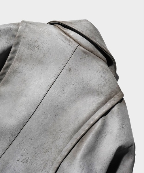 CAMPHOR WOOD(カンファーウッド)の「FADED SHORT LENGTH PU-LEATHER JACKET / フェードショート丈PUレザージャケット(ライダースジャケット・メンズ・ダークブラウン/スミクロ・LARGE/MEDIUM)」の16枚目の写真
