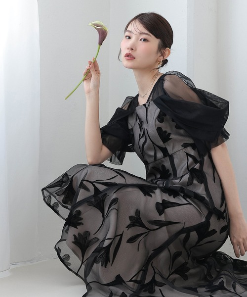 Kana(カナ)の「フロッキーレースオフショルダー風スリーブAラインワンピースドレス パーティー 結婚式 お呼ばれ オケージョン(ドレス・レディース・ブラウン/ブラック/ネイビー・M)」の6枚目の写真