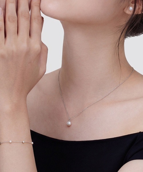 Daniel Wellington(ダニエルウェリントン)の「Pearl Necklace パール ローズゴールド/ゴールド/シルバー(ネックレス・レディース・ピンクゴールド/イエローゴールド/シルバー・ONE SIZE)」の2枚目の写真