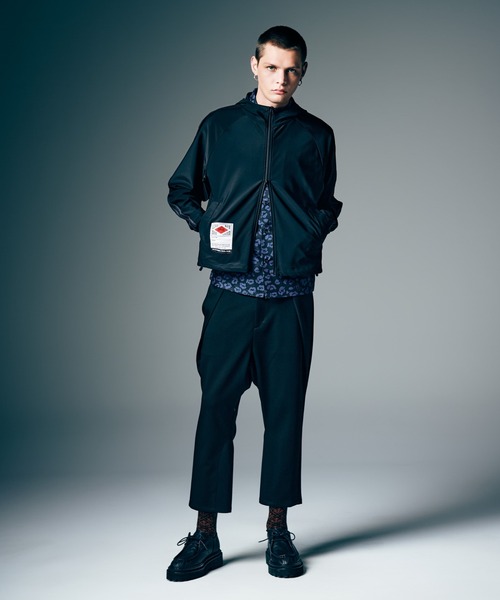 glamb(グラム)の「Rash Guard Hood Jersey / ラッシュガードフードジャージ(ジャージ・メンズ・ブラック/ワイン・S/M/L)」の12枚目の写真