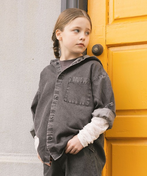 GLOBAL WORK(グローバルワーク)の「GOODデニムフードシャツ/637839(シャツ/ブラウス・キッズ・ブルー/ブラック・130cm/160cm/150cm/140cm)」の3枚目の写真