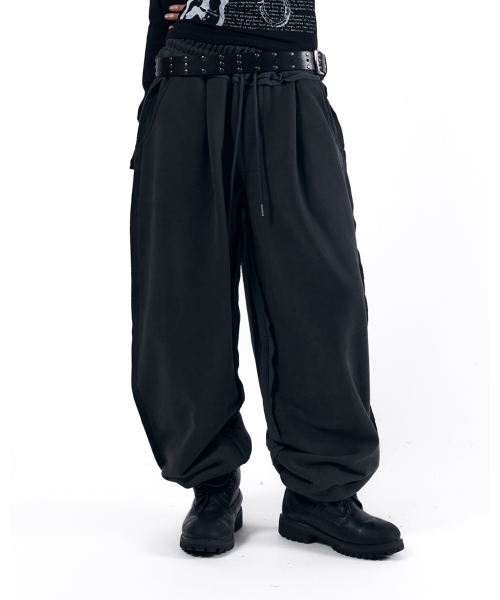 AAKAM(アーカム)の「Side Damaged Sweatpants (Dark Gray)(スウェットパンツ・レディース・その他・1/2)」の17枚目の写真