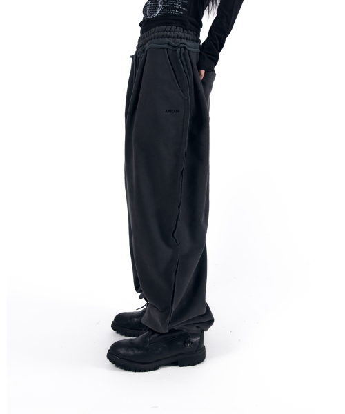 AAKAM(アーカム)の「Side Damaged Sweatpants (Dark Gray)(スウェットパンツ・レディース・その他・1/2)」の3枚目の写真
